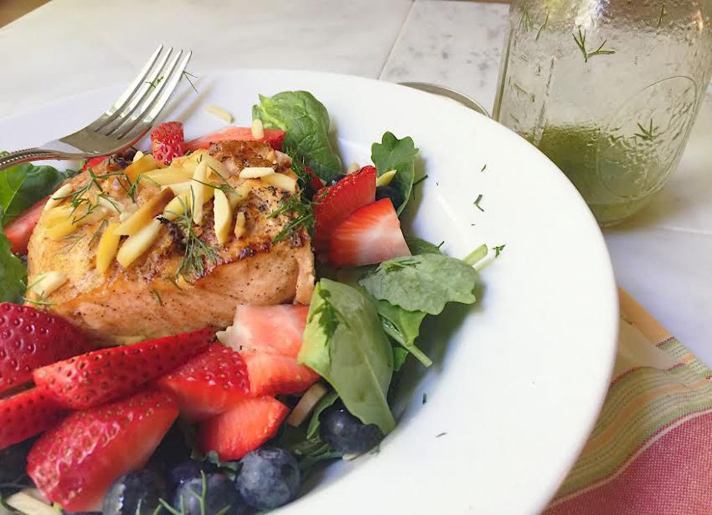 10 Grain Free Summer Salads by Emma Eats & Explores