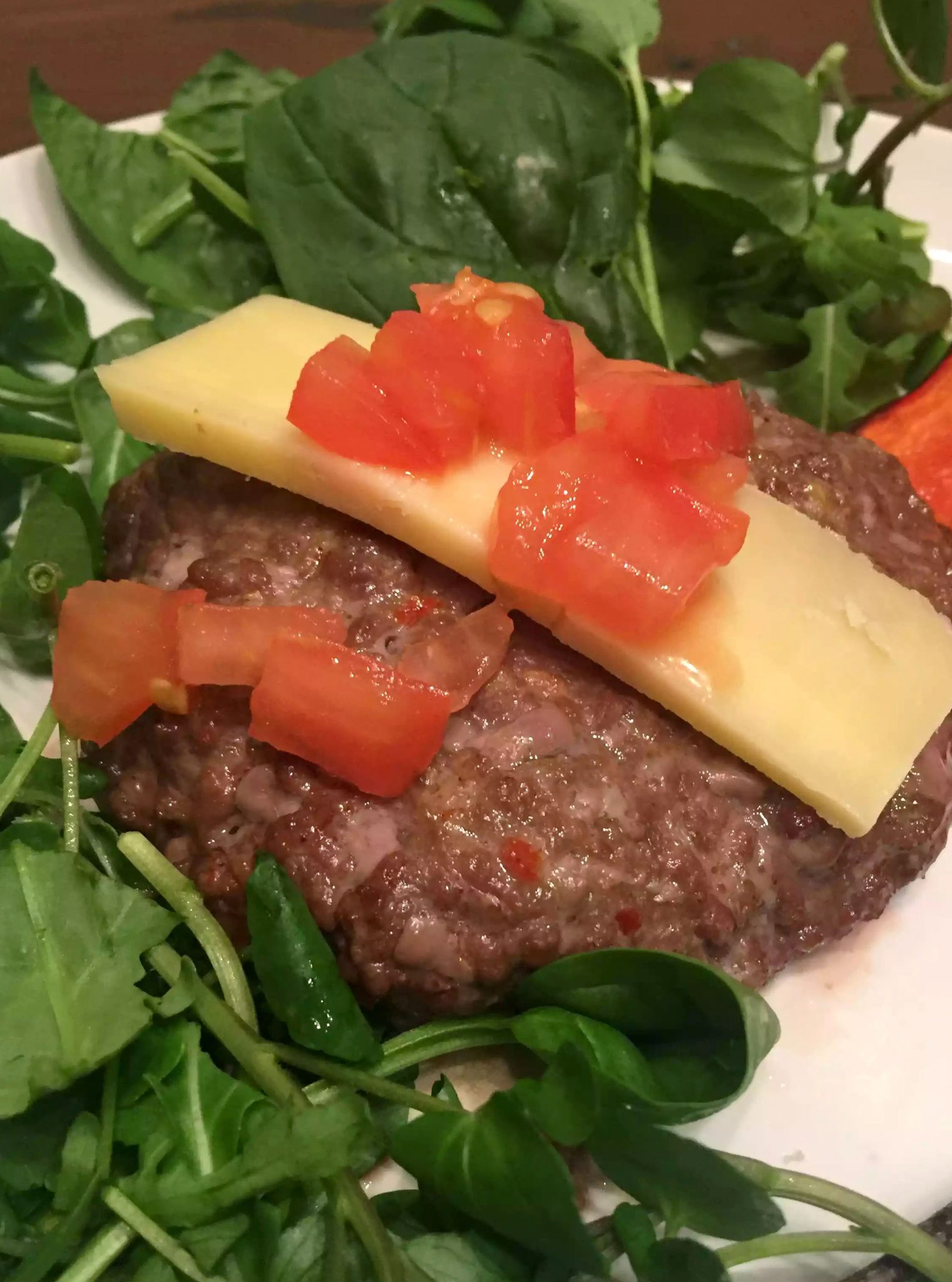 Super Simple Spicy Burgers (Chilli & Garlic by Emma Eats & Explores - SCD, Paleo, Grain-Free, gluten-Free, Dairy-Free, Clean Eating