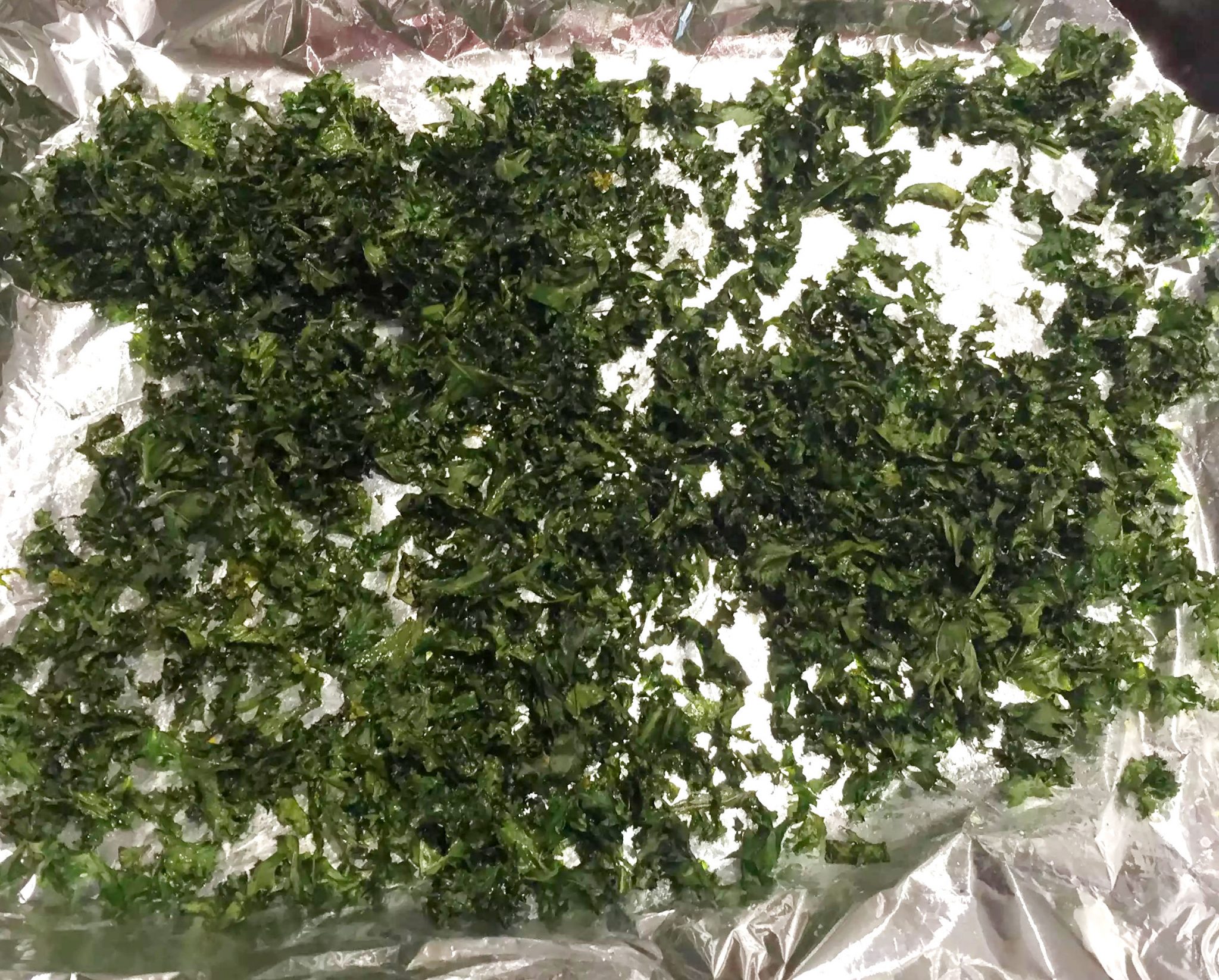 Crispy Roasted Kale by Emma Eats & Explores - SCD, Paleo, Vegan, Vegetarian, Glutenfree, Grainfree, Sugarfree, Dairyfree