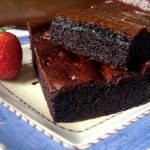 Healthy Chocolate Brownies by Emma Eats & Explores - Grainfree, Glutenfree, Dairyfree, Refined Sugarfree, Paleo & Vegetarian