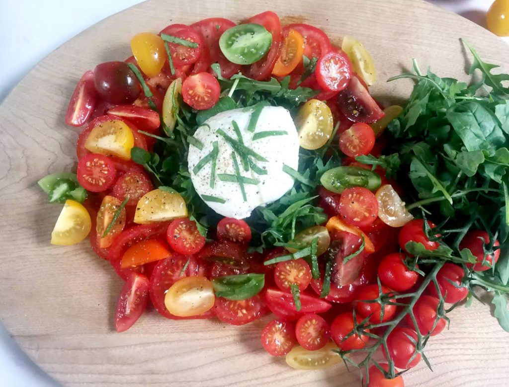 Burrata Caprese Salad by Emma Eats & Explores - Grainfree, Glutenfree, Sugarfree, Paleo, Low 