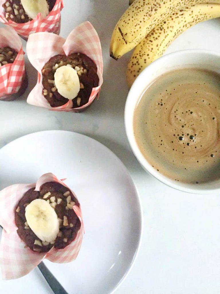 Banana Cinnamon Breakfast Muffins by Emma Eats & Explores - Grainfree, Glutenfree, Refined Sugarfree, Dairyfree, Paleo, SCD, Vegetarian, Low Carb