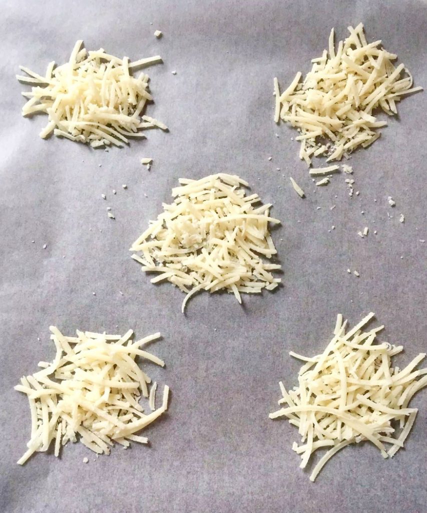 Parmesan Crisps by Emma Eats & Explores - SCD, Paleo, Grainfree, glutenfree, Low Carb, LCHF, SugarFree