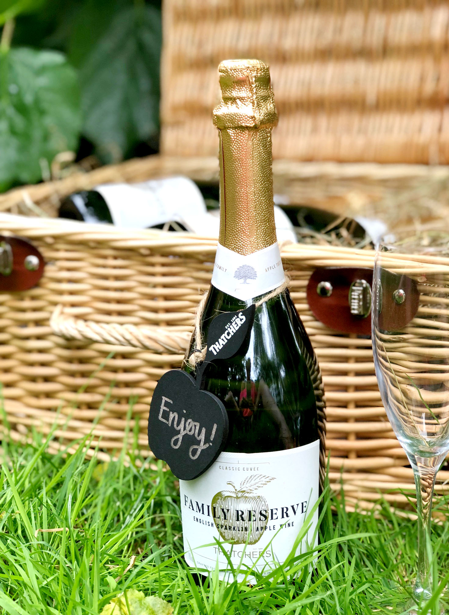 Sparkling Apple Wine – The New Champagne? from Thatchers Family Reserve