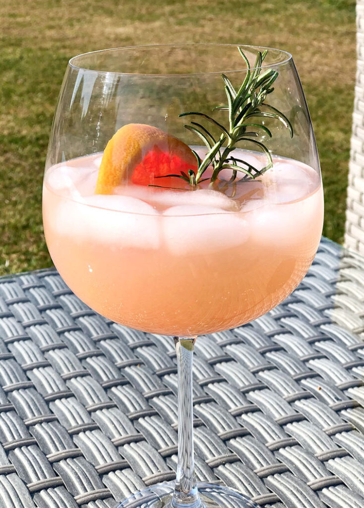 Sugarfree Paloma Cocktail with Rosemary & Grapefruit garnish