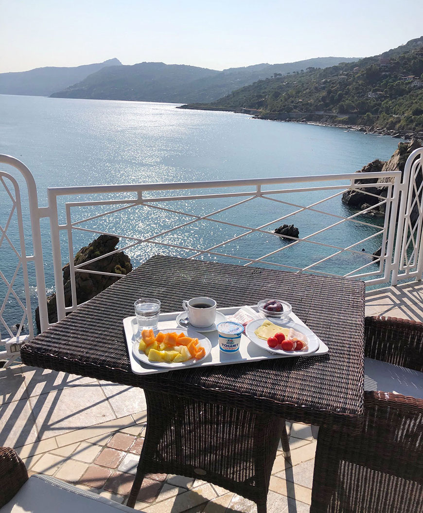 Breakfast with a view at Hotel Kalura