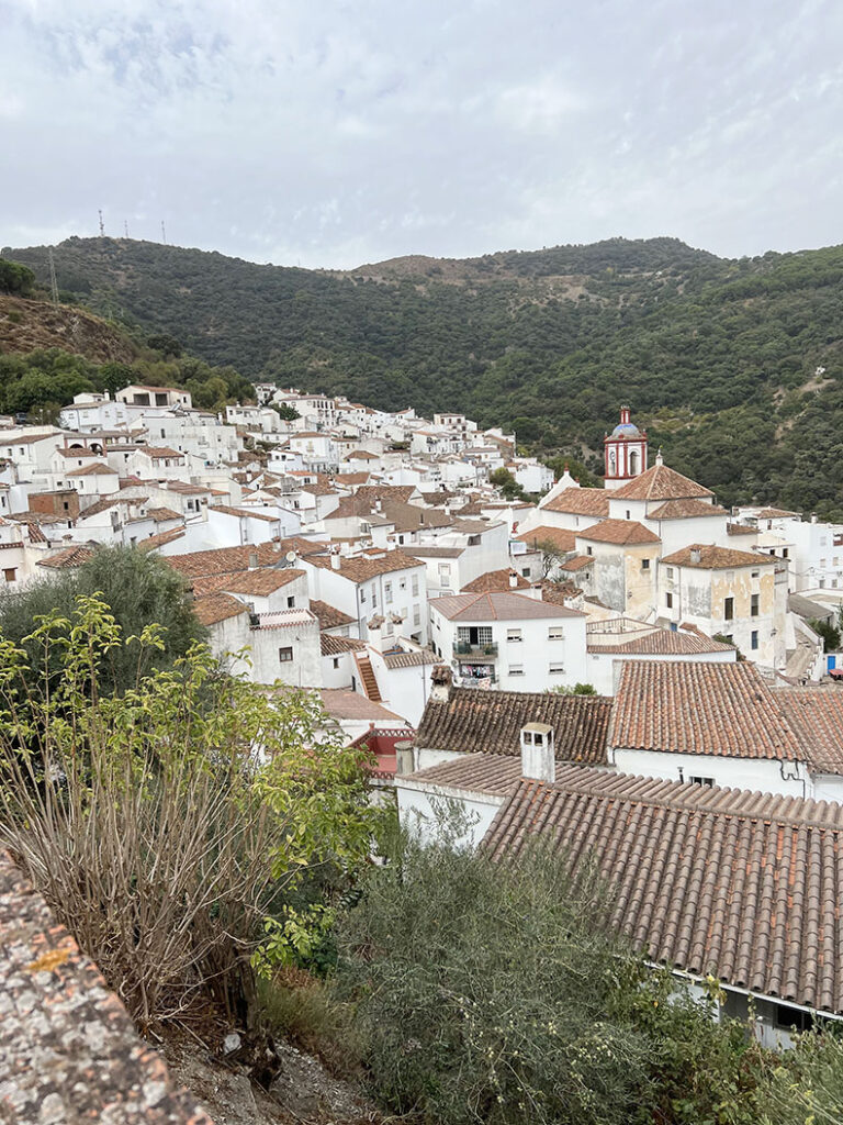 View down over Benarrabá